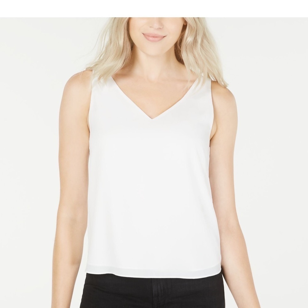 NWT Leyden Junior Ivory V Neck Sleeveless Blouse